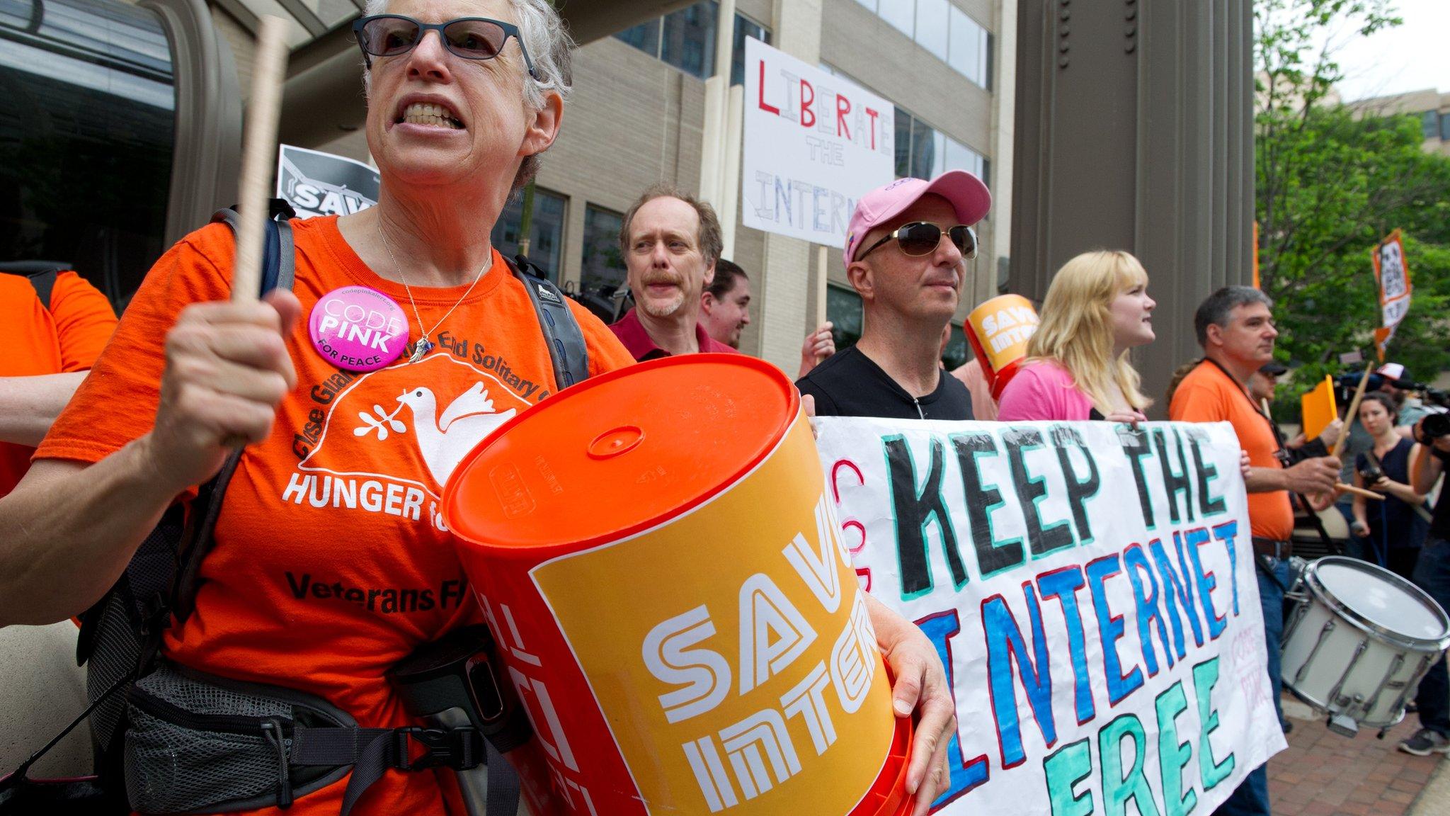 Net neutrality protesters