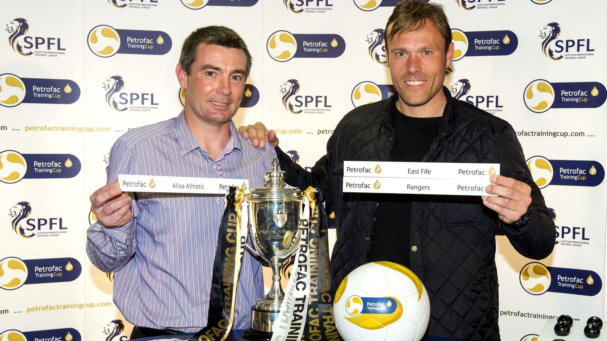 Alloa Athletic manager Barry Smith and Rangers goalkeeper Steve Simonsen