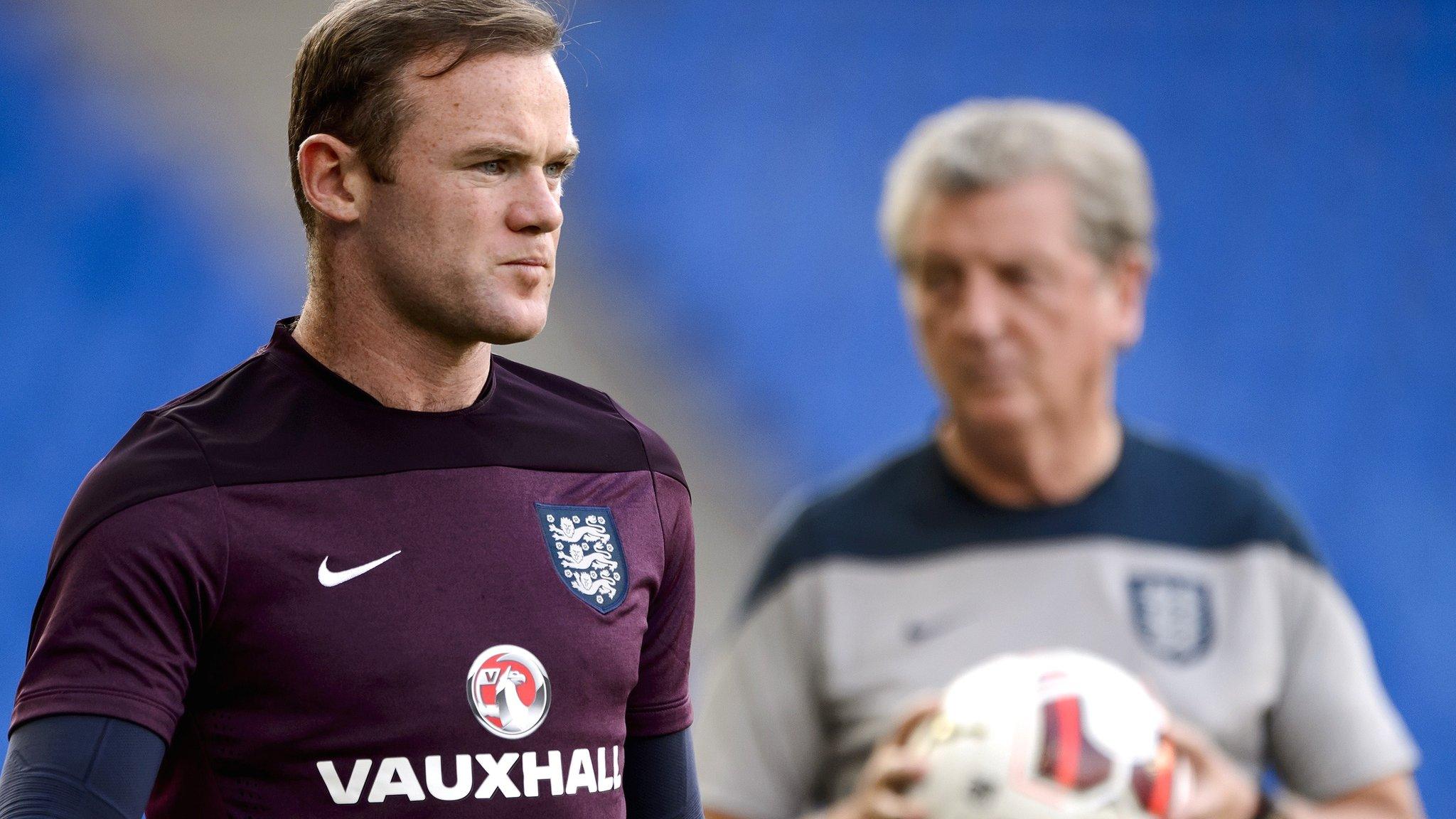 Wayne Rooney watched by England manager Roy Hodgson