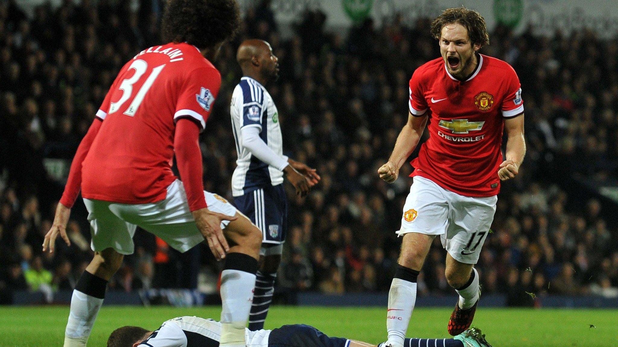Daley Blind equalises for Manchester United