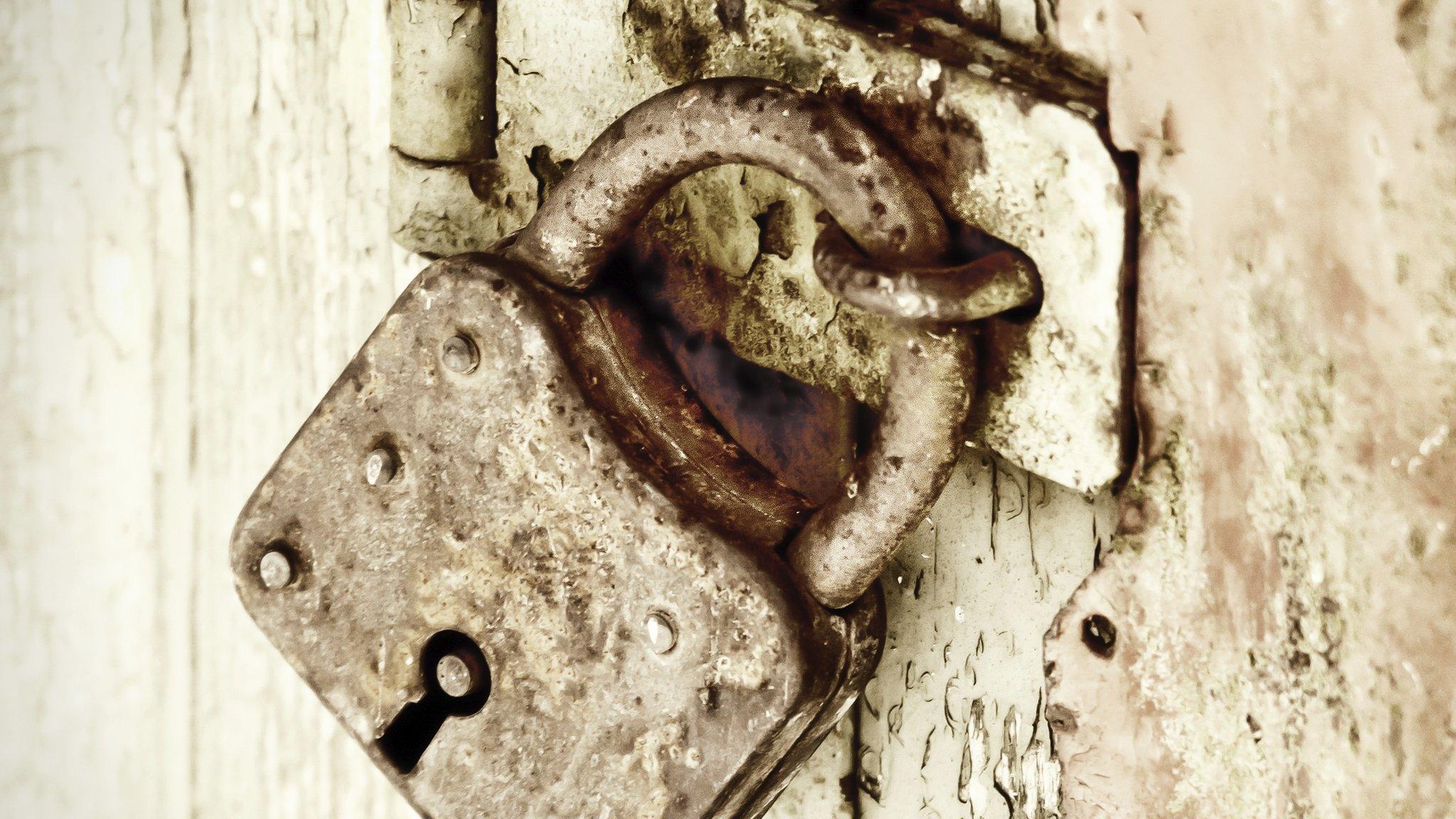 Rusty padlock