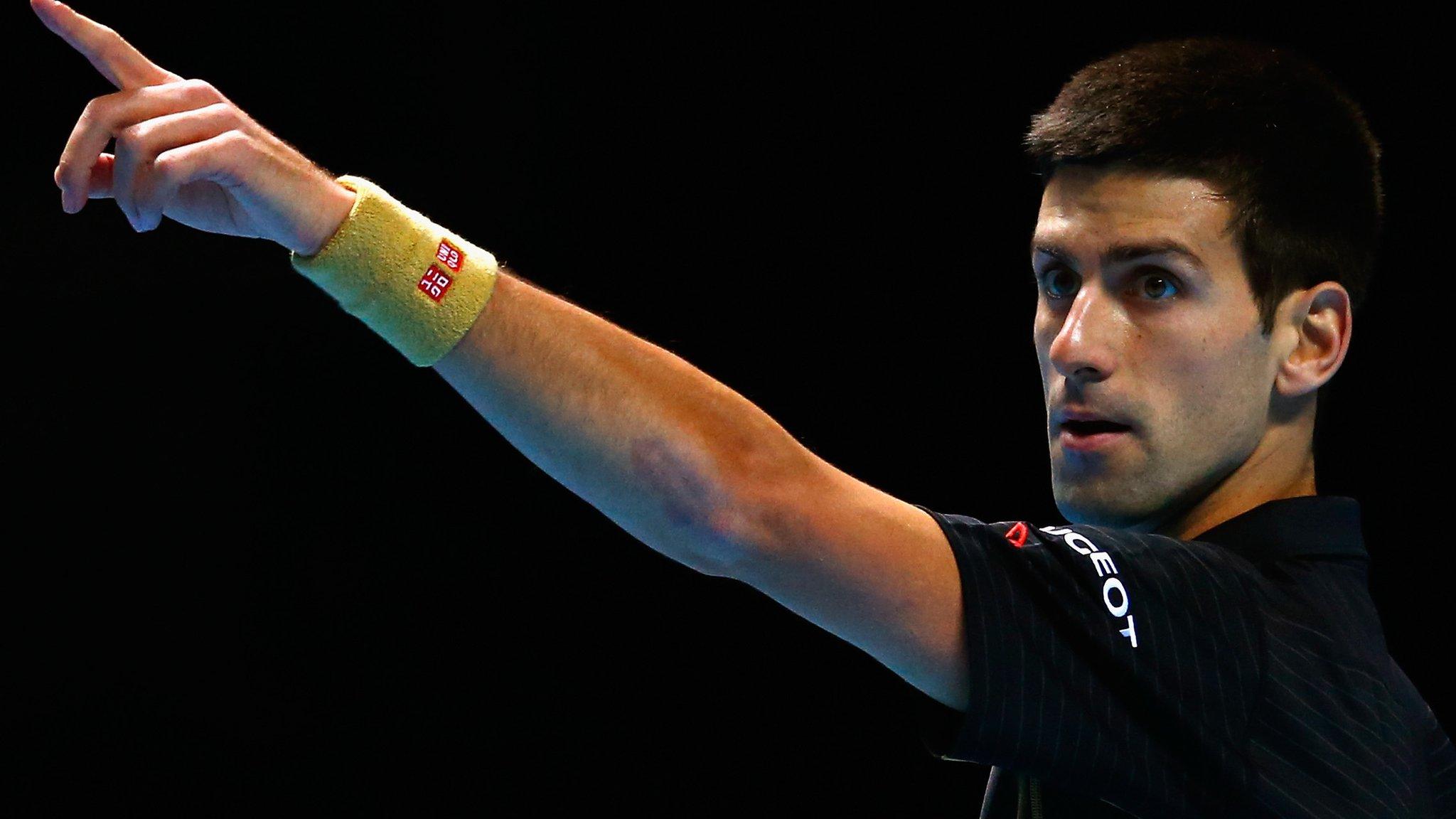 Novak Djokovic takes on Stan Wawrinka