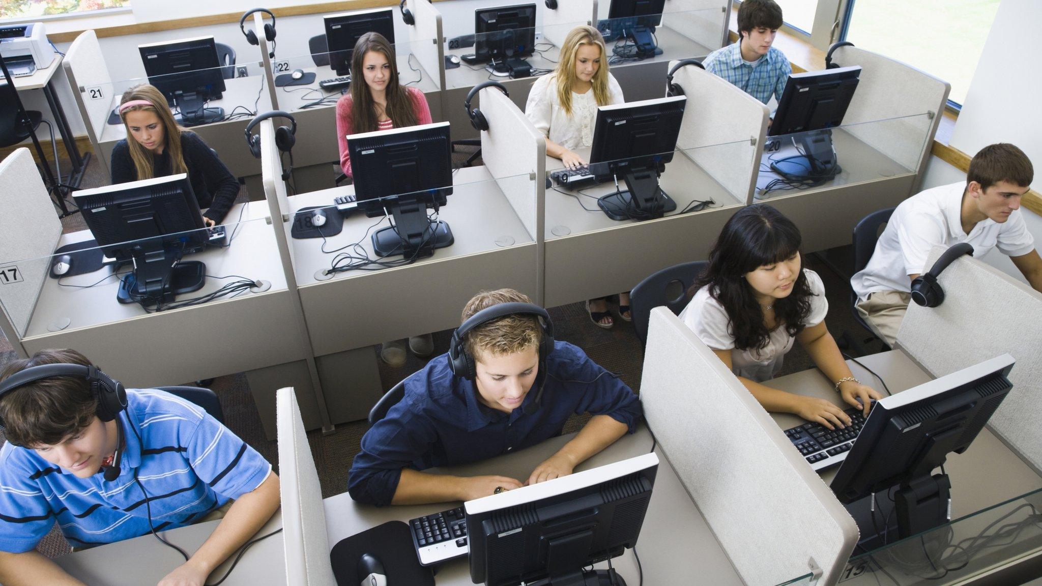 Students training on computers