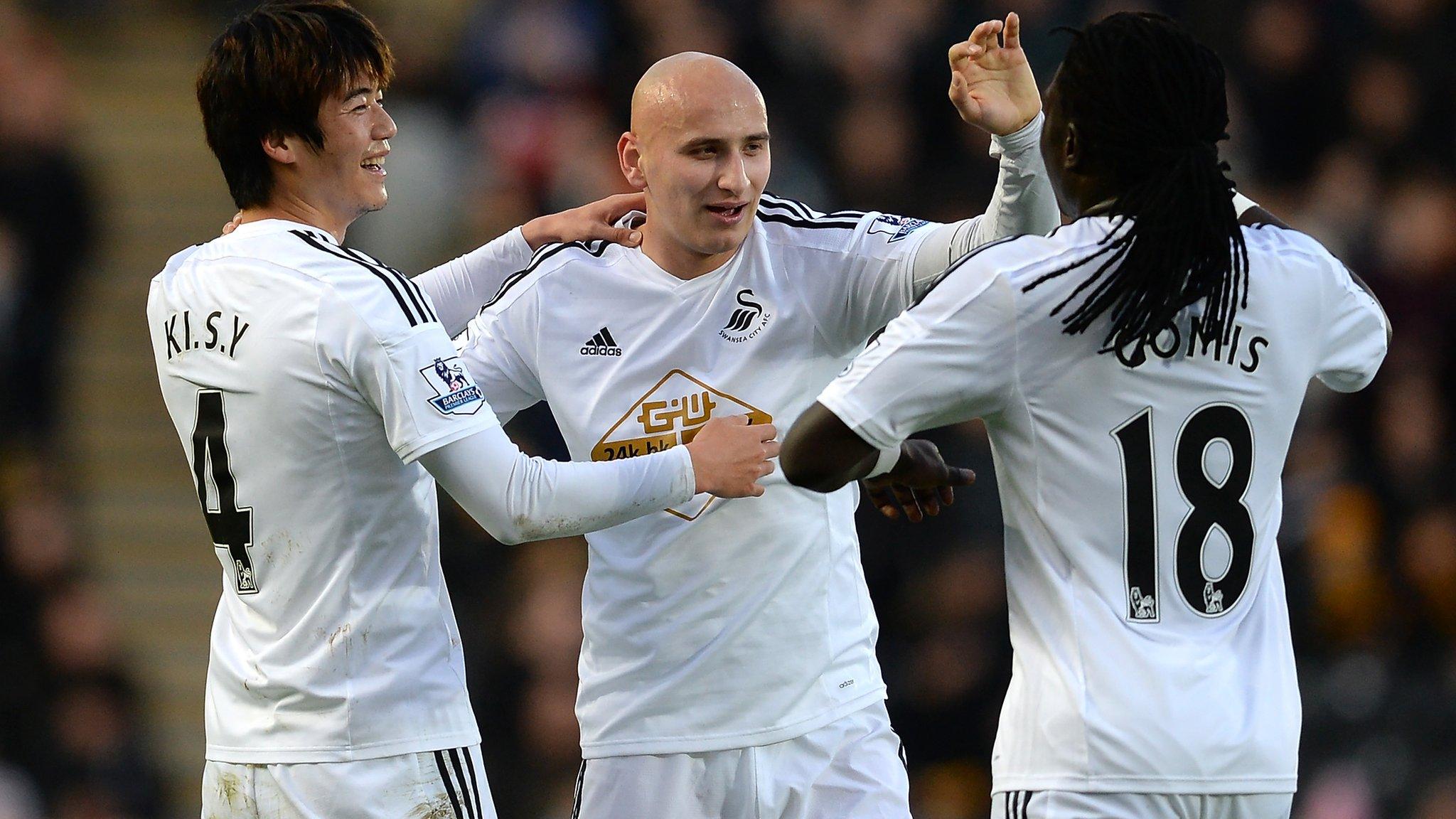 Ki Sung-Yeung and Jonjo Shelvey