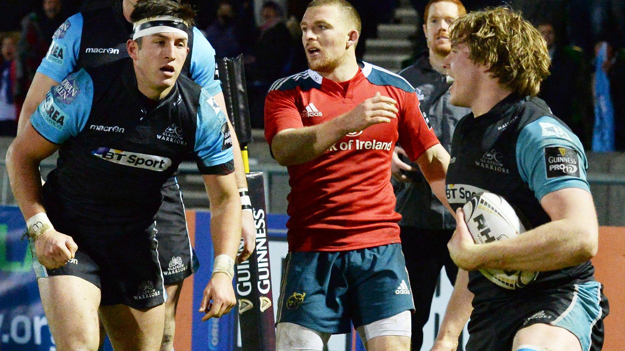 Jonny Gray celebrates after scoring a try for Glasgow Warriors against Munster