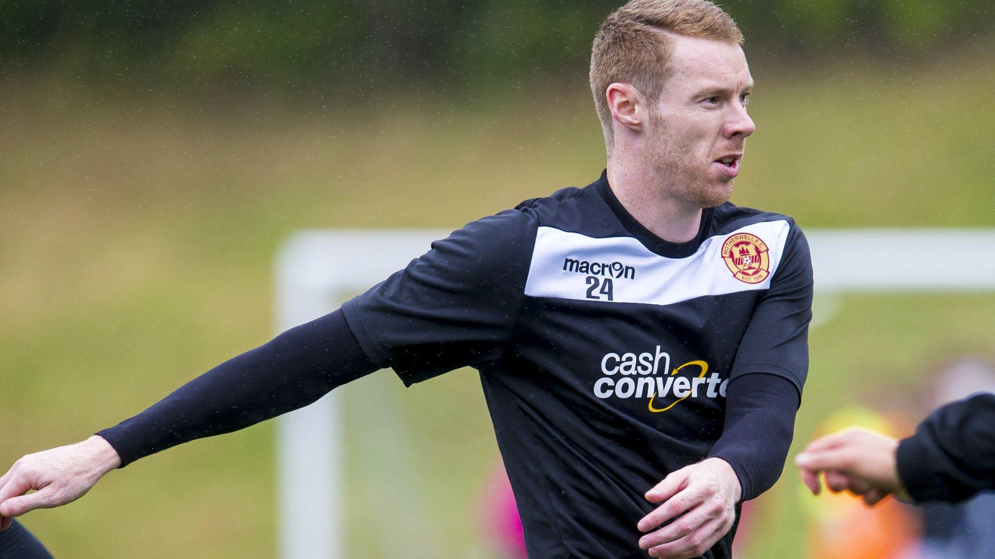 Stephen Pearson trained with Motherwell over the summer