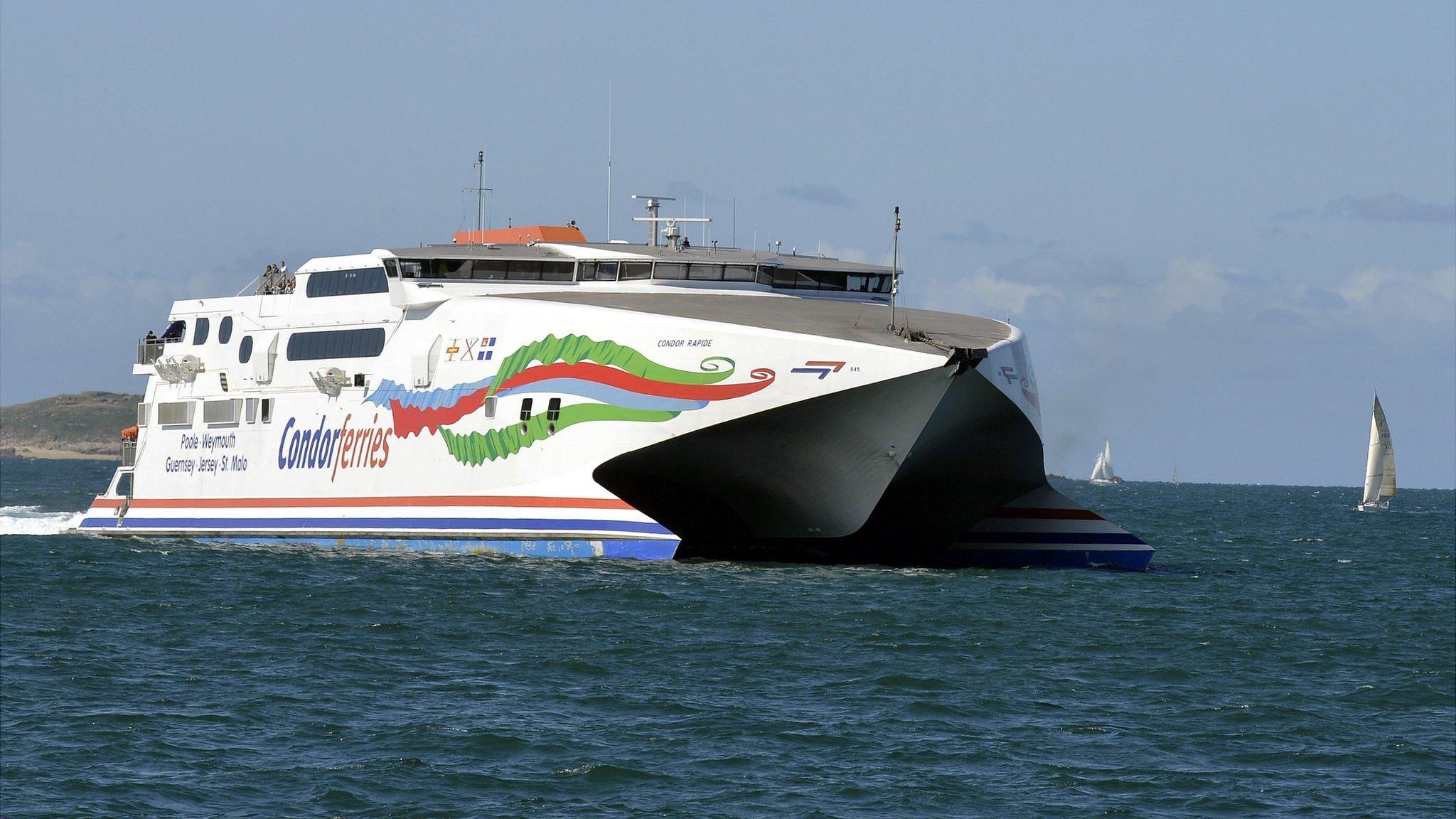 Condor Rapide heading towards St Malo