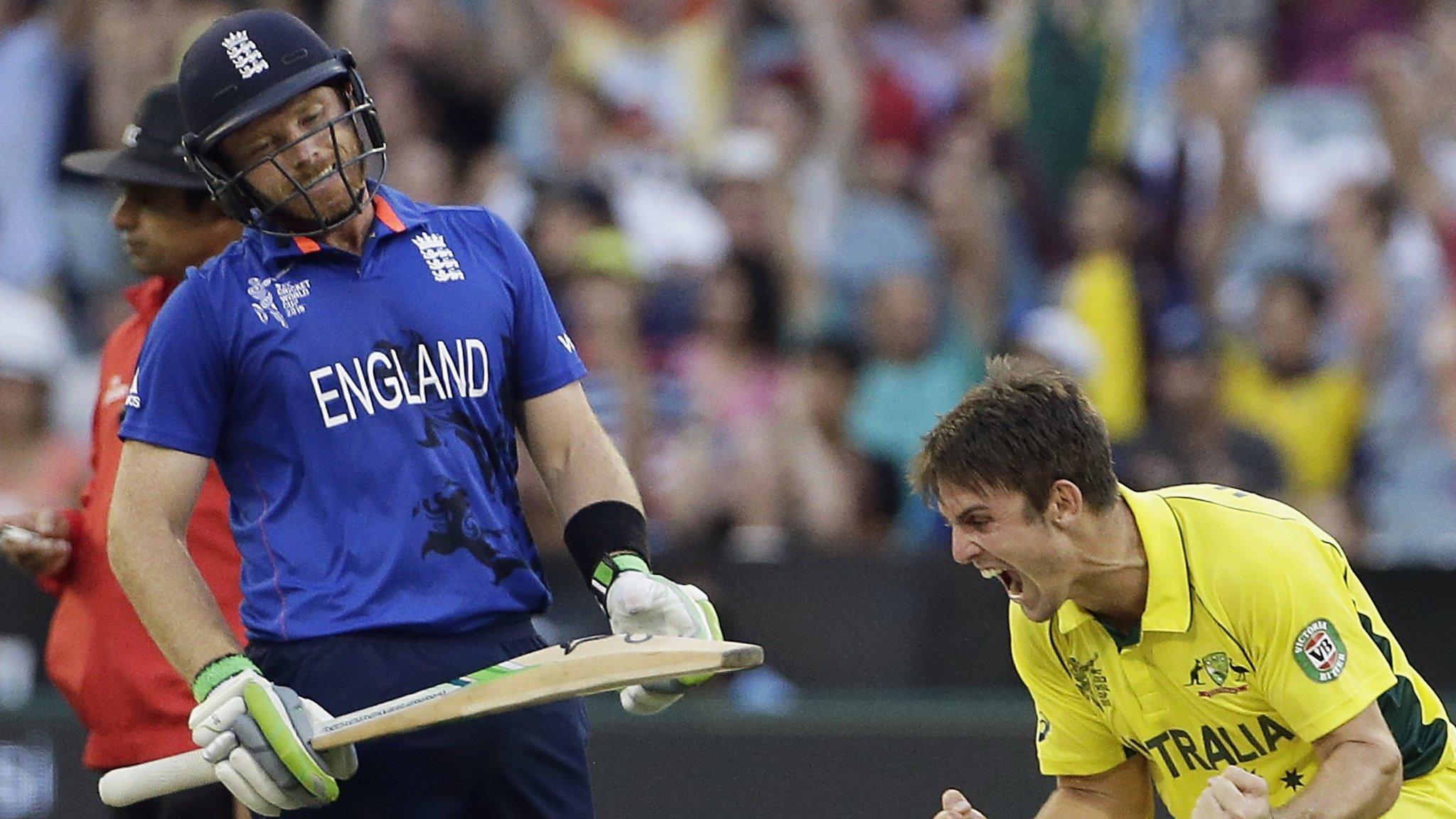 England's Ian Bell & Australia bowler Mitchell Marsh