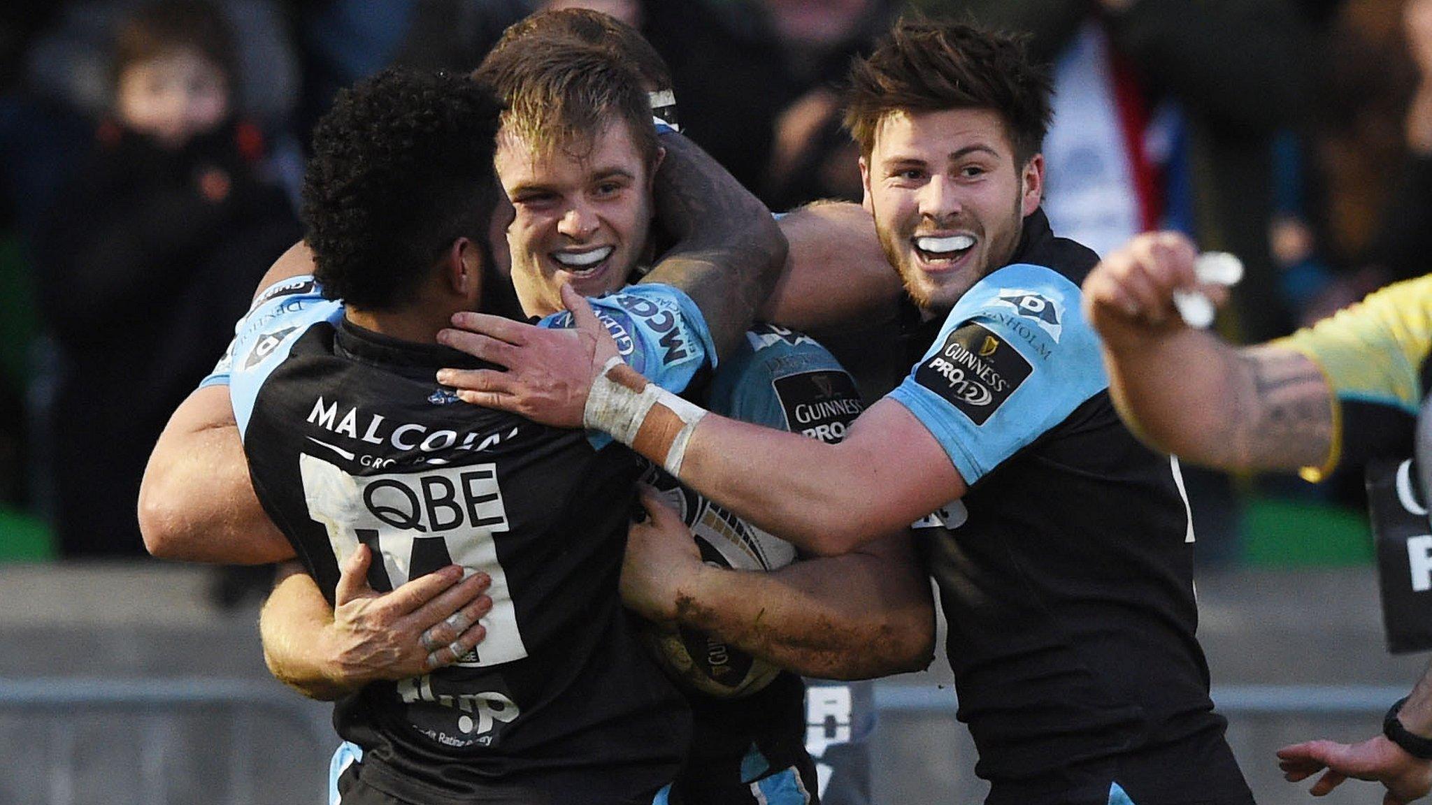 Glasgow Warriors players celebrating