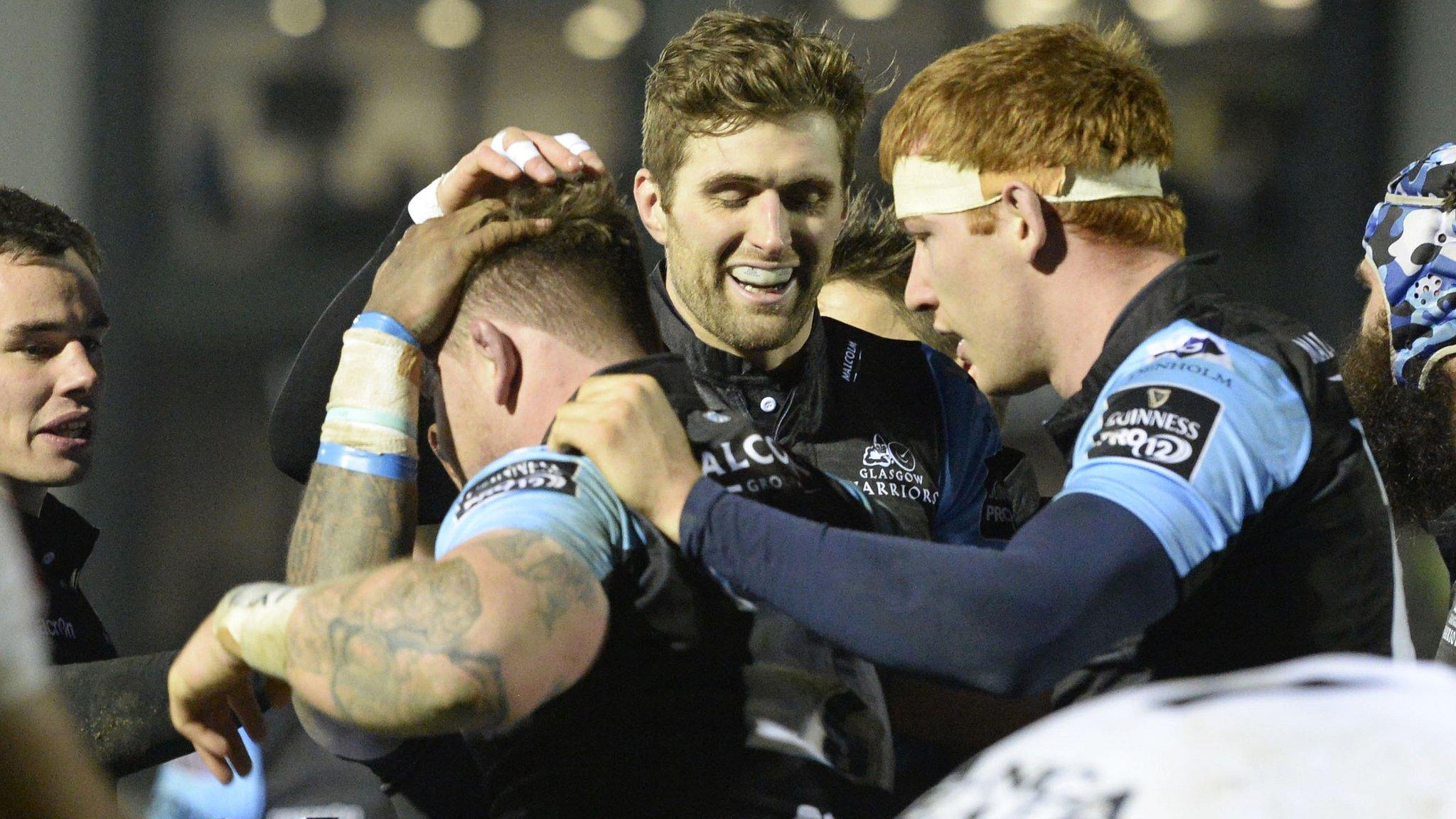 Glasgow Warriors players celebrating