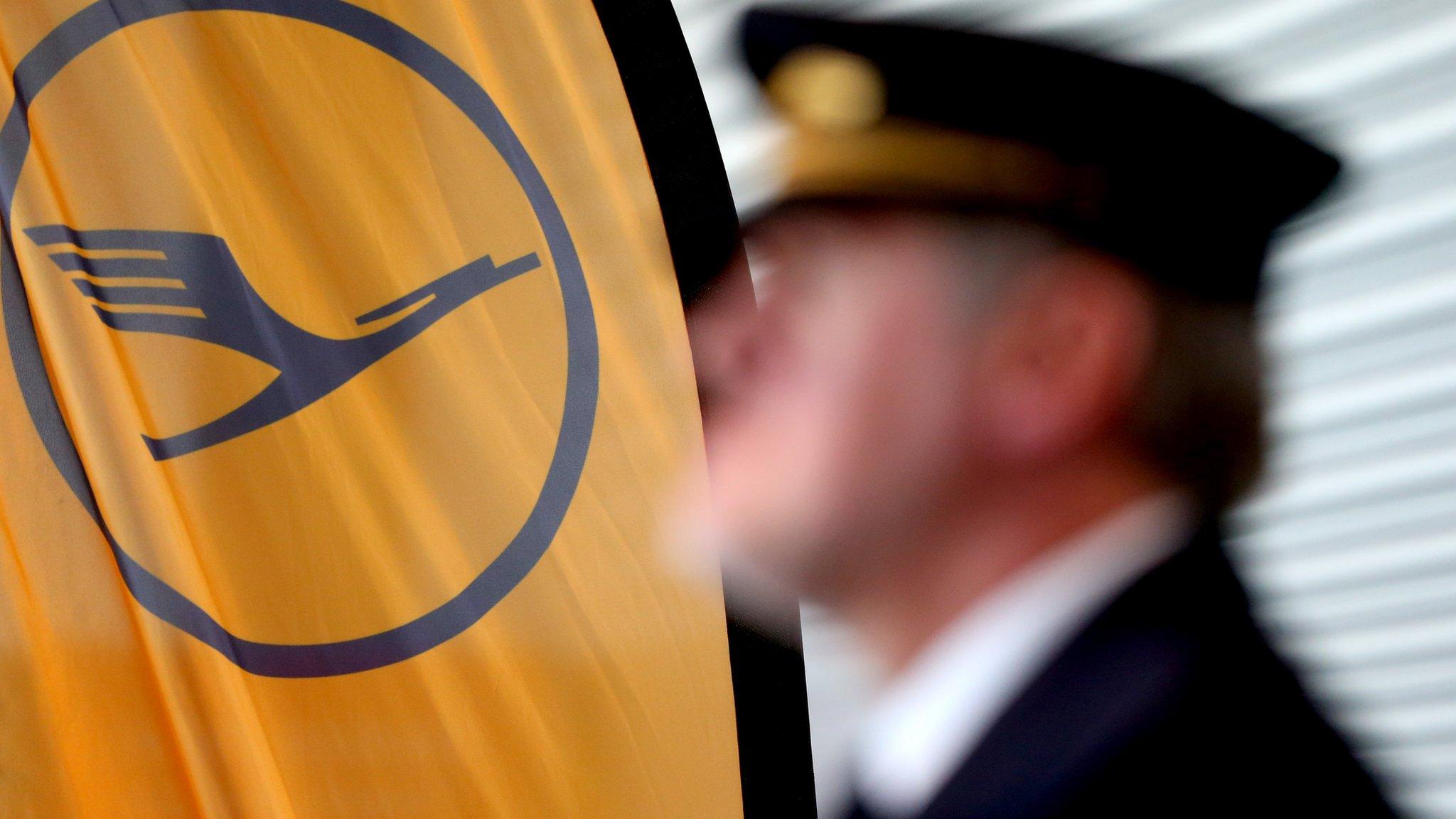 Lufthansa logo