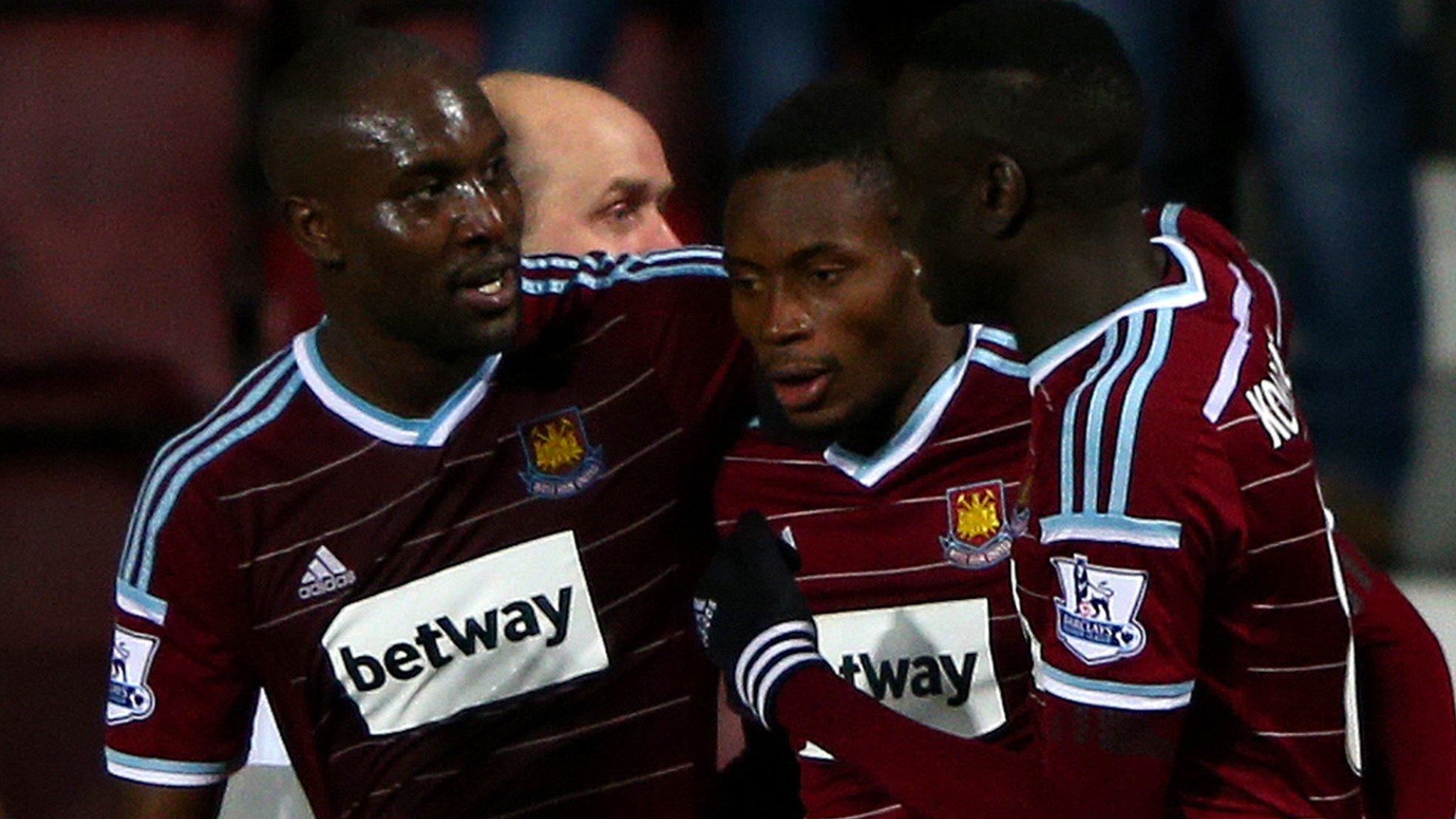 Diafra Sakho celebrates