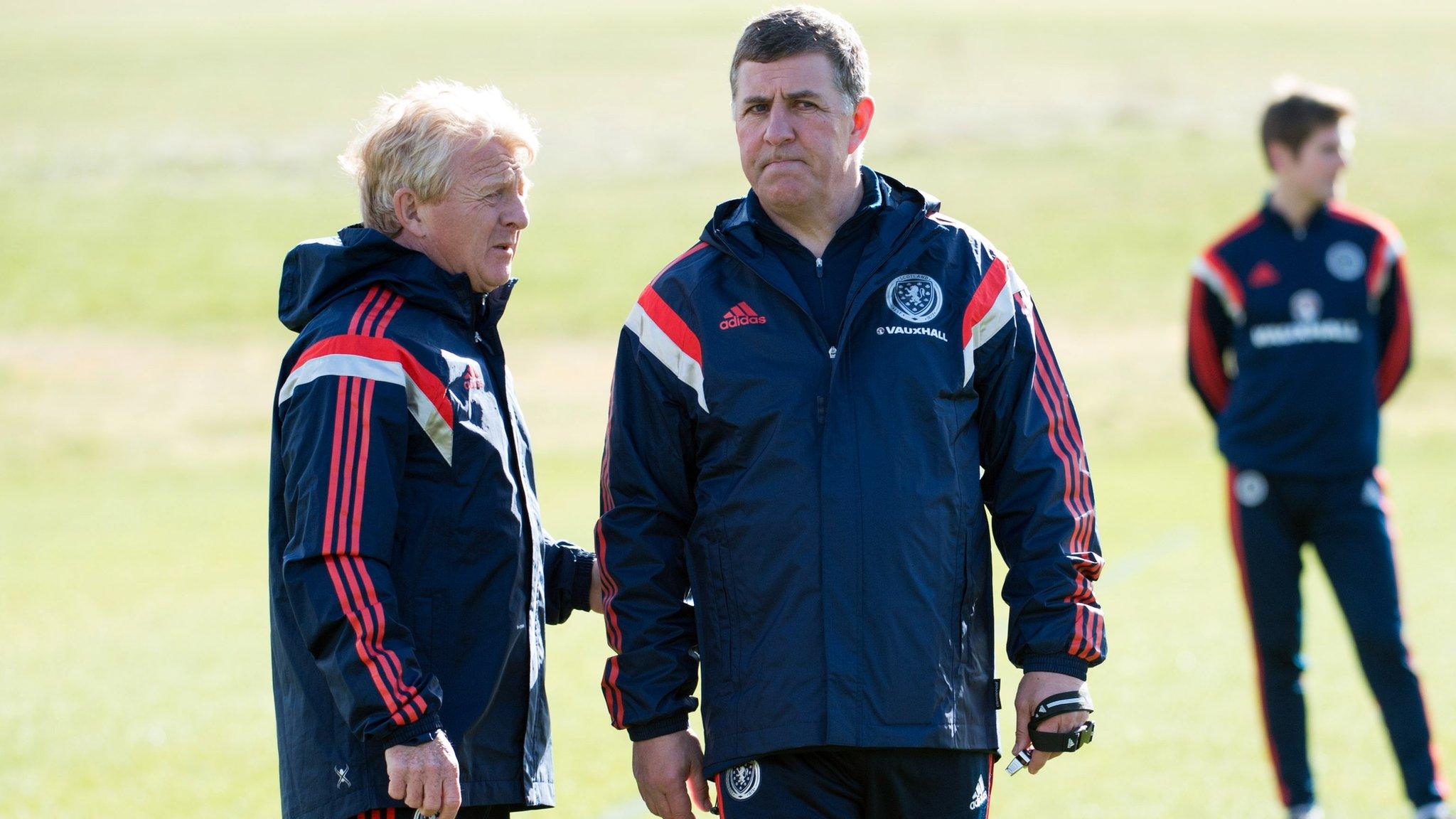 Scotland boss Gordon Strachan in conversation with assistant Mark McGhee