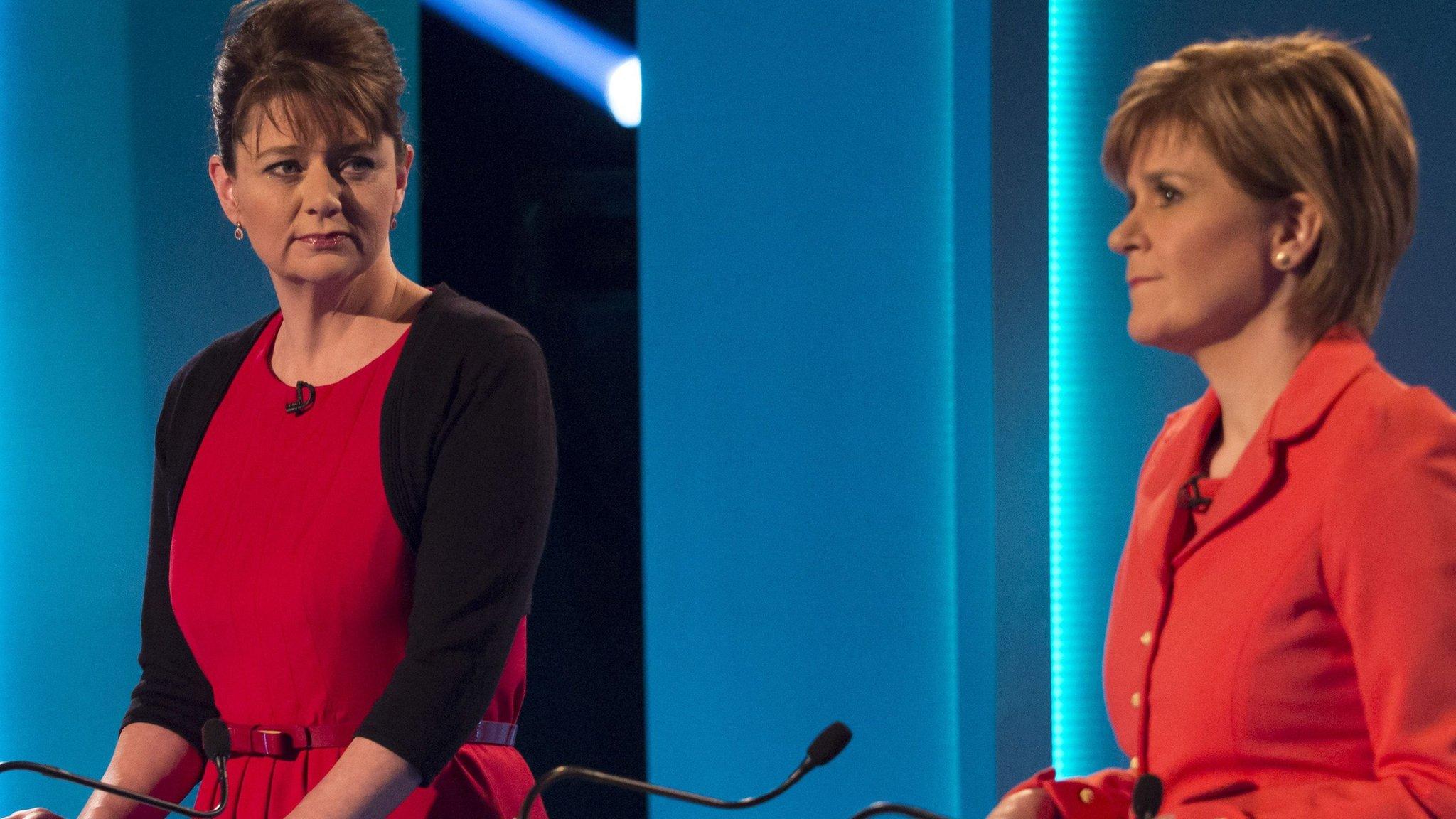 Leanne Wood (l) Nicola Sturgeon (r)