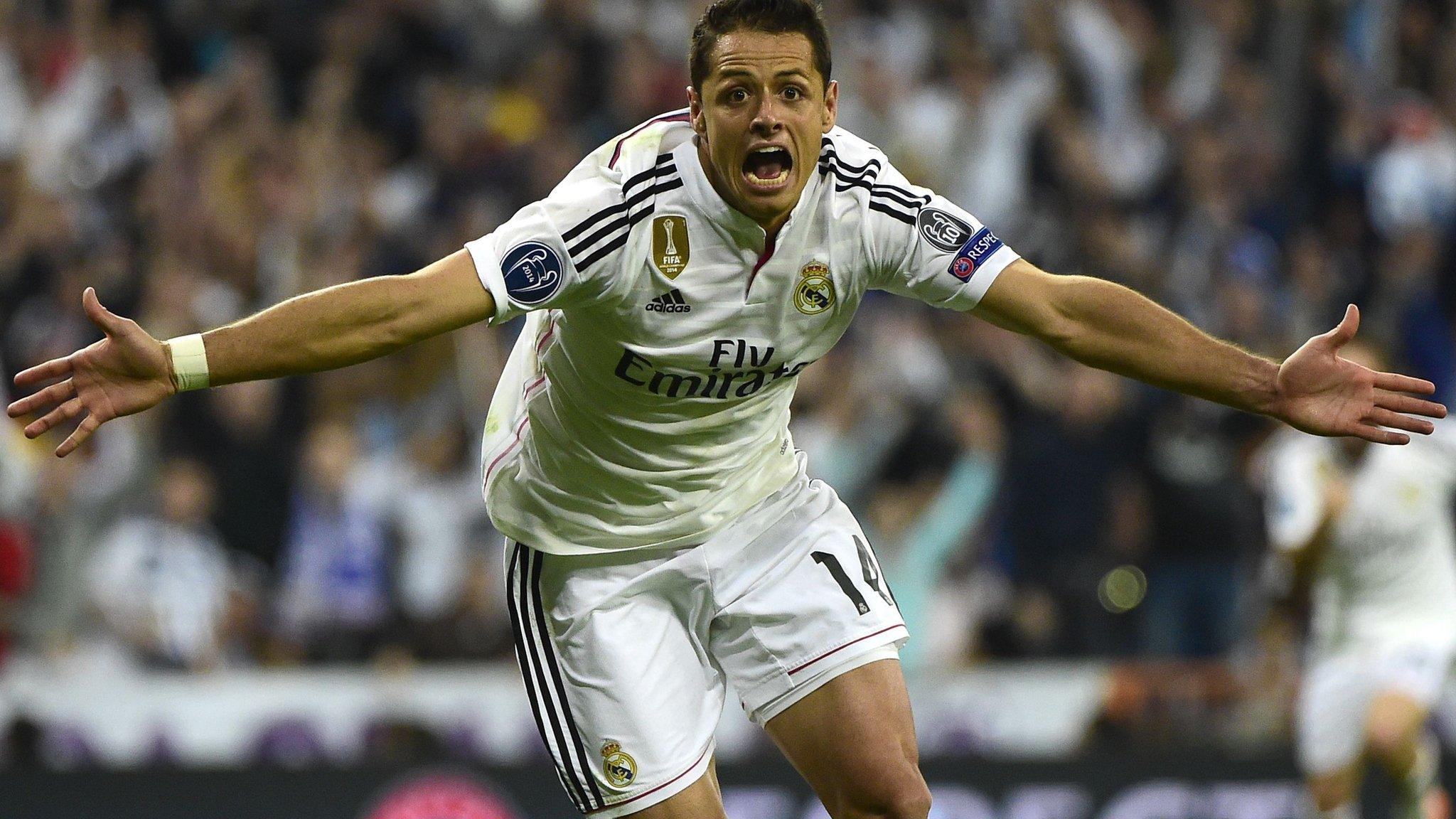 Javier Hernandez celebrates