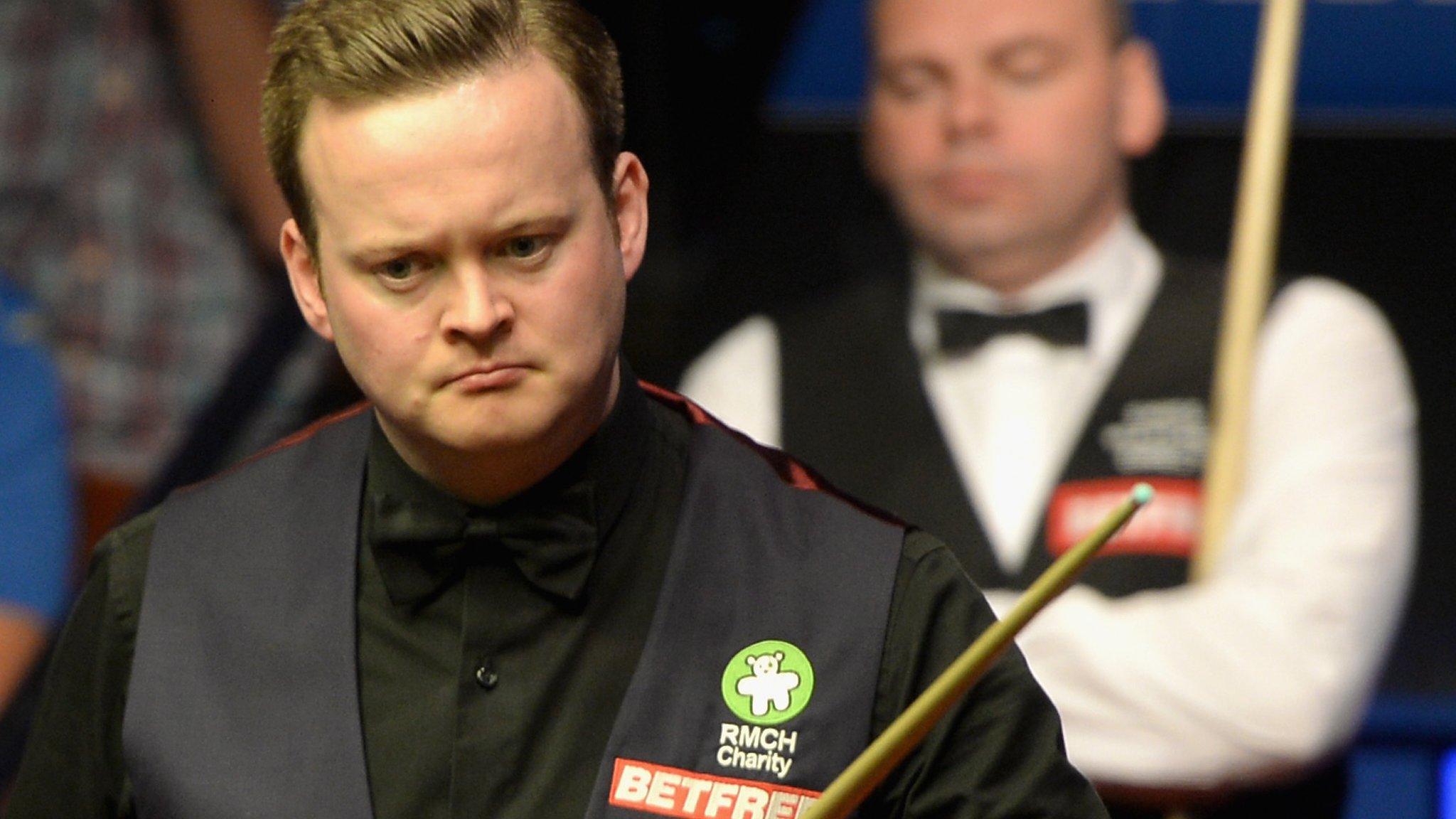 Shaun Murphy at the table in the final match against Stuart Bingham