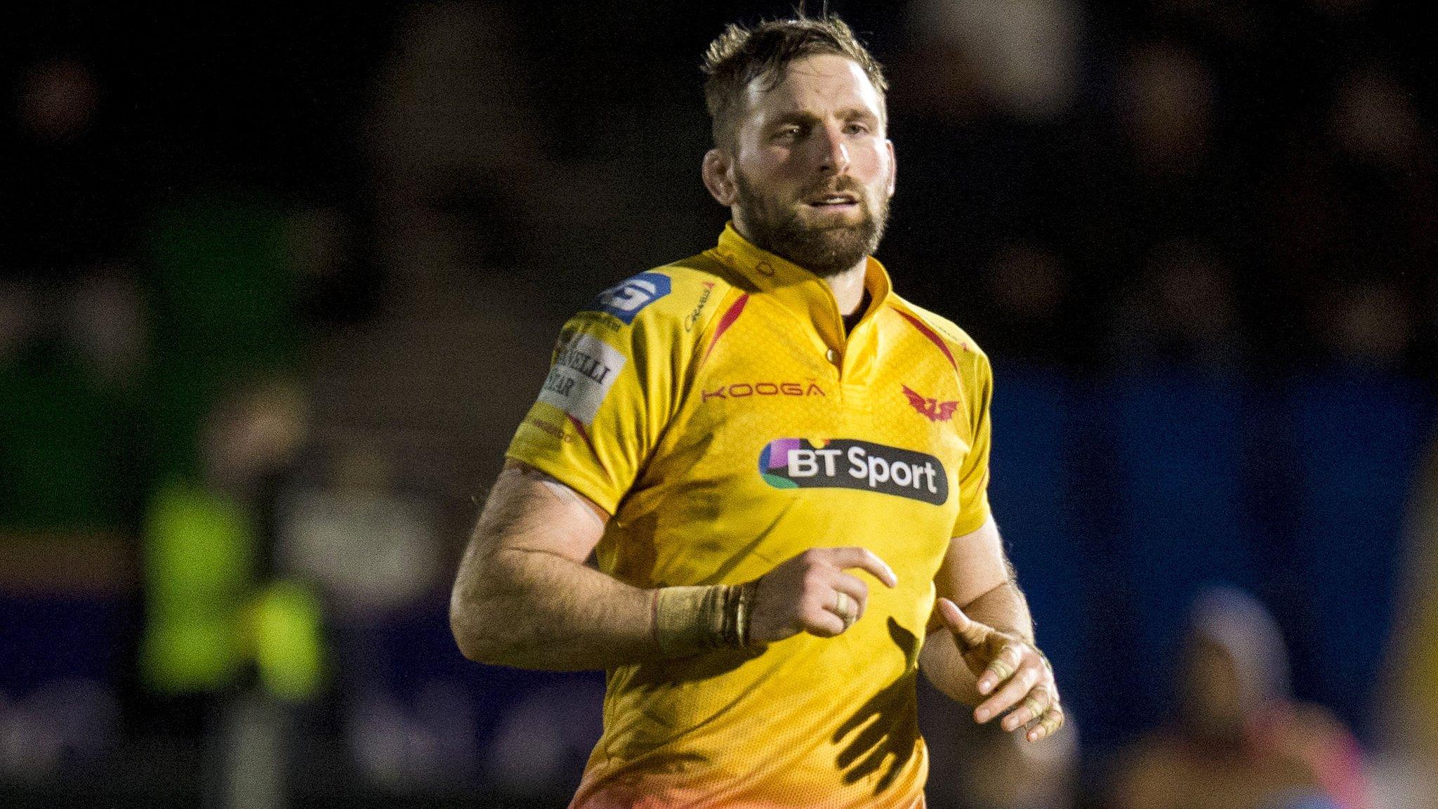 Scarlets flanker John Barclay