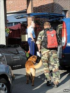 Police at property in Villers-au-Tertre 28.7.10