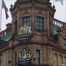 The royal coat of arms outside Harrods in 2000