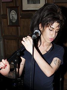 Amy Winehouse plays a low-key show in London