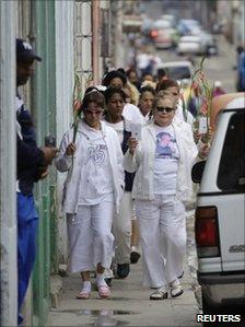 The Ladies in White, a group made up of family members of imprisoned dissidents, take part in a protest march in Havana December 10, 2010