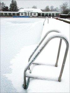 Snow at Sandford Parks Lido in Cheltenham