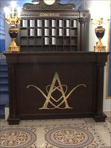 Entrance hall to a flat for sale