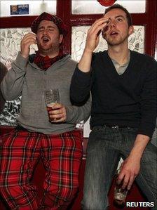 Fans in Dunblane pub