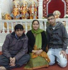 Arti Kumar with two sons