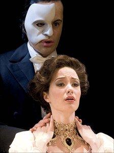 Sierra Boggess and Ramin Karimloo in Love Never Dies (photo by Catherine Ashmore)