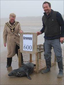 Grumpy is released by Skegness Mayor, Councillor Sue Binch and Natureland's Duncan Yeadon