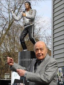 Mohamed Al Fayed unveils statue of Michael Jackson