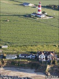 Eroding cliff on Beach Road, Happisburgh, Norfolk (Photo: Mike Page)