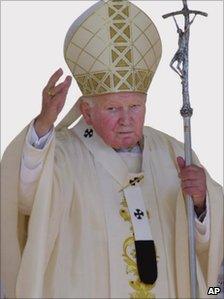 Pope John Paul II at St Peter's Square, Vatican - 2 June 2000