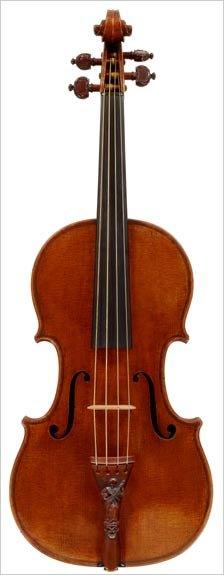 Lady Blunt Stradivarius of 1721. Photograph by Robert Bailey, Tarisio