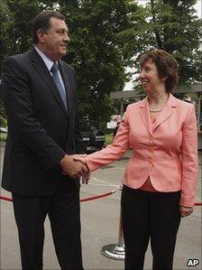 Bosnian Serb leader Milorad Dodik and EU's Baroness Ashton in Banja Luka, 13 May 11
