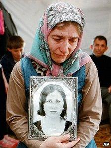 Mother of victim Elza Kungayeva - 2001 file photo