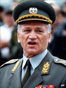 Former Yugoslav Army Chief of Staff General Momcilo Perisic in an image from 1998