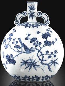 Blue and white Ming-style moonflask