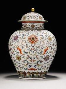 18th century Qing dynasty jar