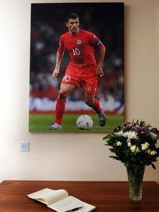 A book of condolence in memory of Gary Speed at the Football of Wales offices in Cardiff