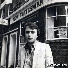 Christopher Hitchens outside the office of the New Statesman in 1978