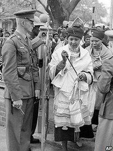 Winnie Mandela going to the trial