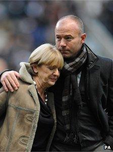 Alan Shearer comforts Gary Speed's mother