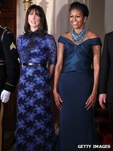 US First Lady Michelle Obama and Samantha Cameron (L), wife of British Prime Minister David Cameron