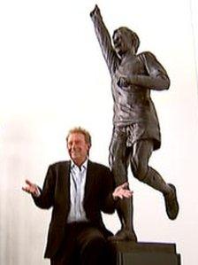 Denis Law and statue