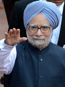 Indian Prime Minister Manmohan Singh waves as he leaves after delivering his speech on India"s 66th Independence Day in New Delhi on August 15, 2012