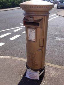 Bronze post box, Lowestoft