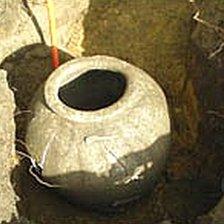 The pot as it was found near Swindon in 2008