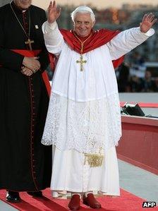Pope Benedict XVI gestures to pilgrims at World Youth Day in Sydney, 17 July 2008